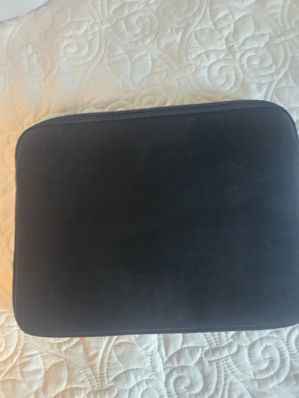 SwissGear Black Tablet/iPad Sleeve Case w/ Zip Pocket